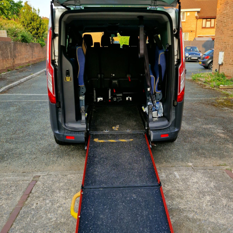 10 Tips for Travelling With A Wheelchair - Devon Access Taxis